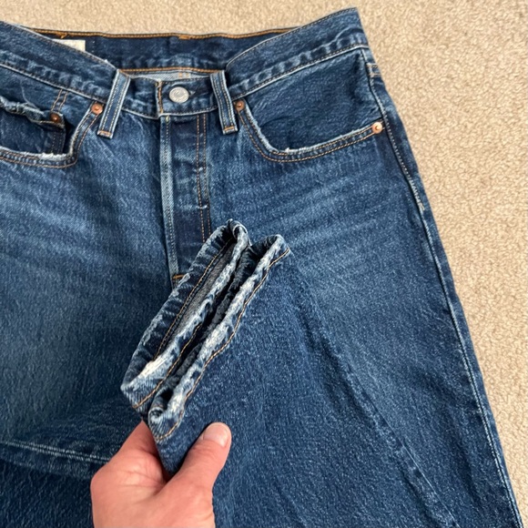 Levi’s Modern 501 Big E Red Tab Re-Issue January 2021 Cambodia Size 26 X 32 - Picture 4 of 10